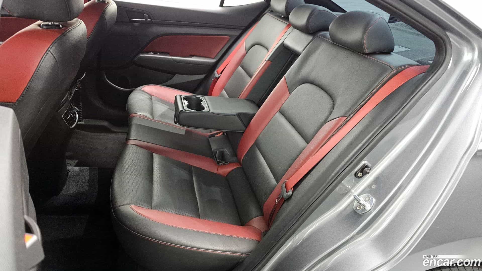 AVANTE Hyundai 2017.7-INNER-036
