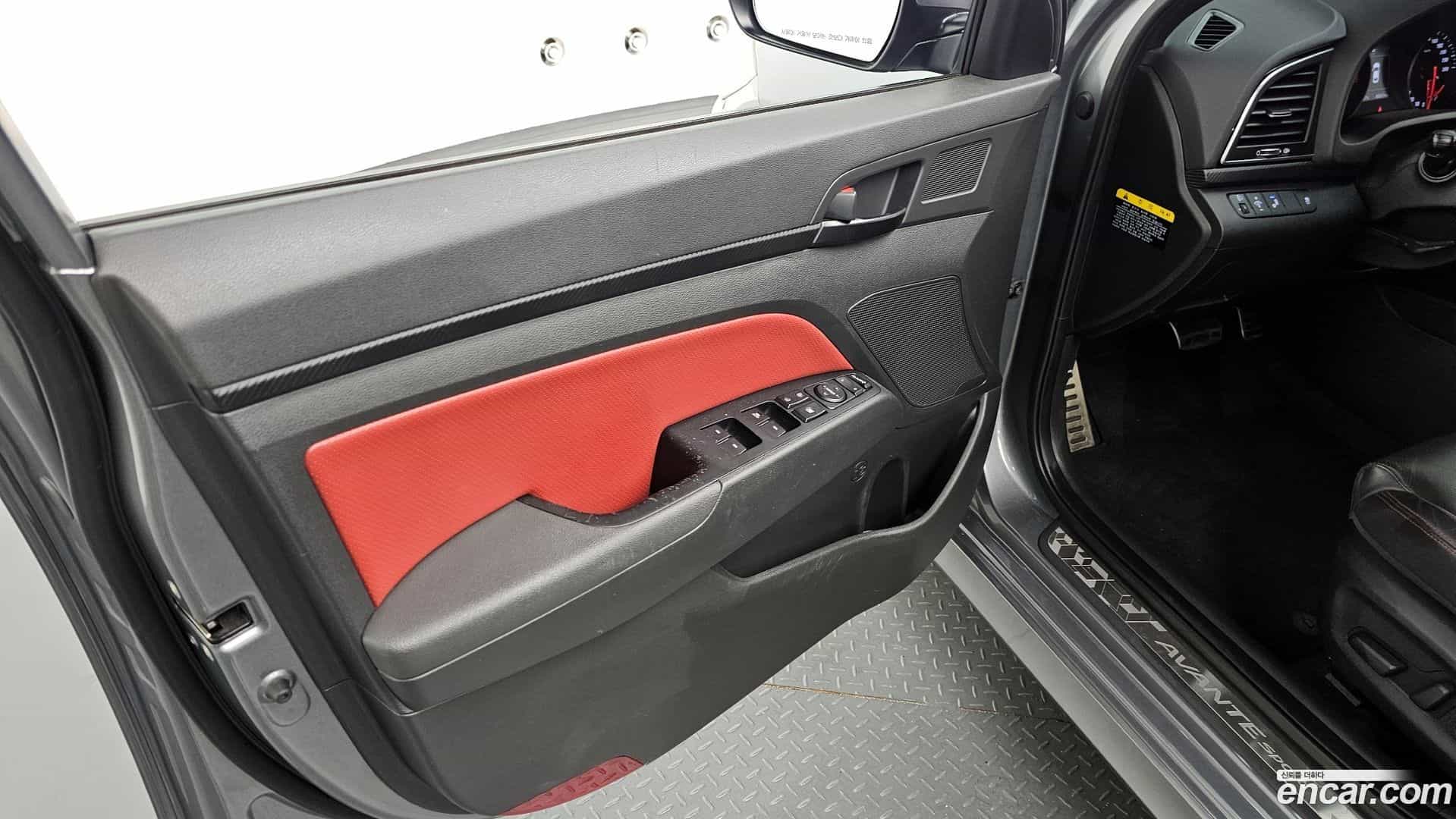 AVANTE Hyundai 2017.7-OPTION-044