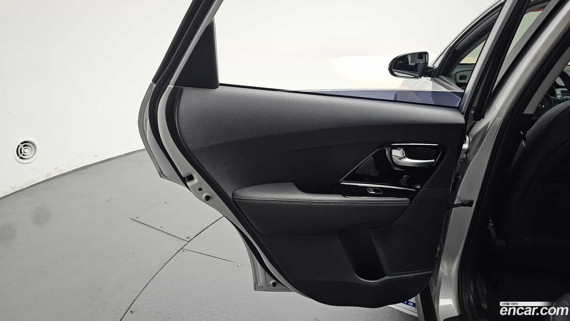 Niro Kia 2021.3-INNER-035