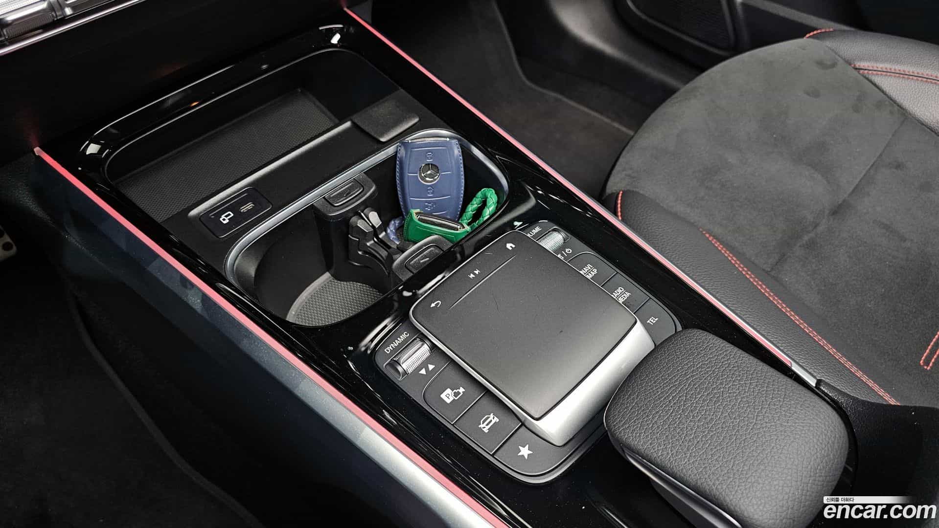 GLB-Class Mercedes-Benz 2022.6-OPTION-020