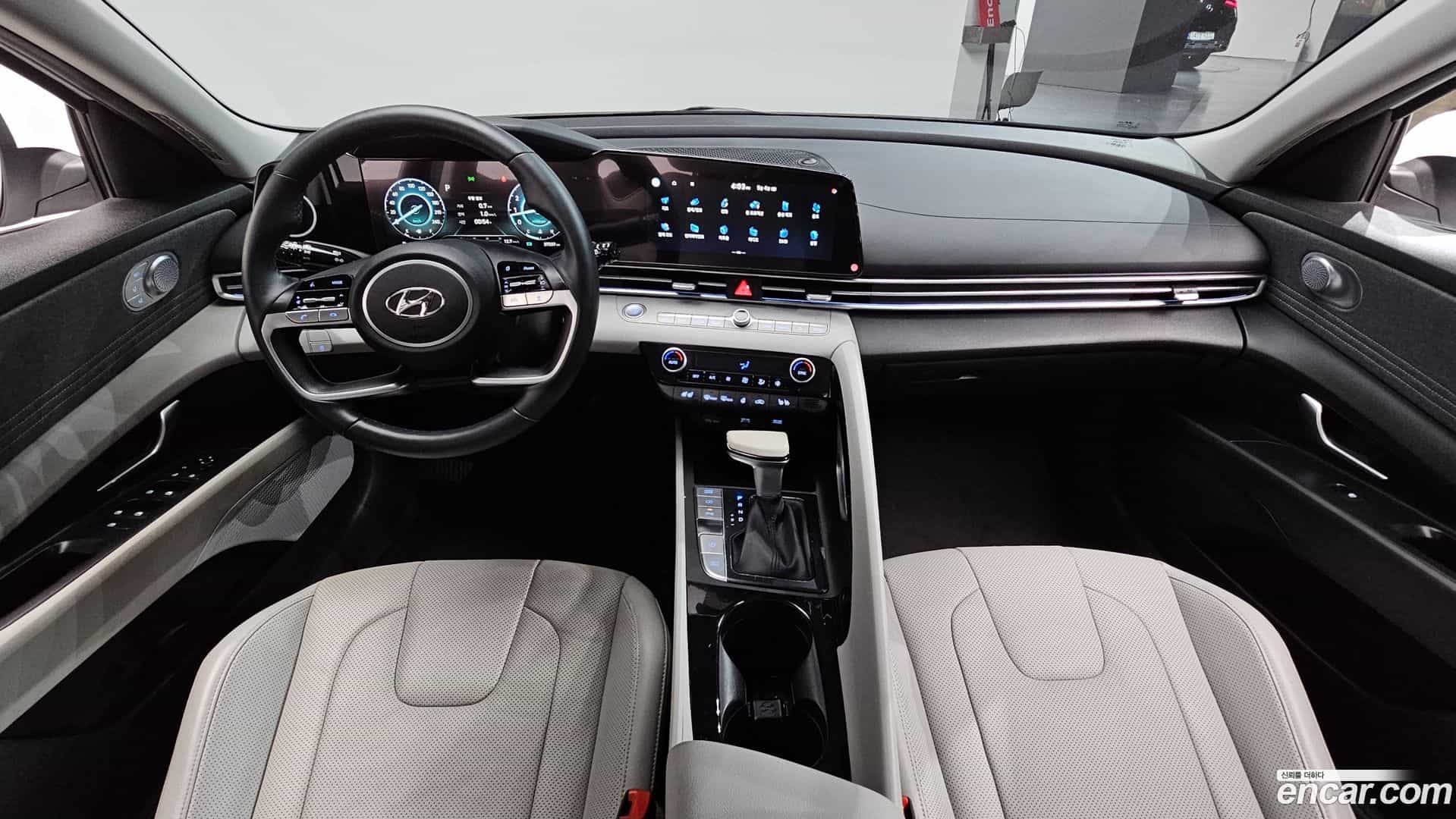 AVANTE Hyundai 2020.5-INNER-007