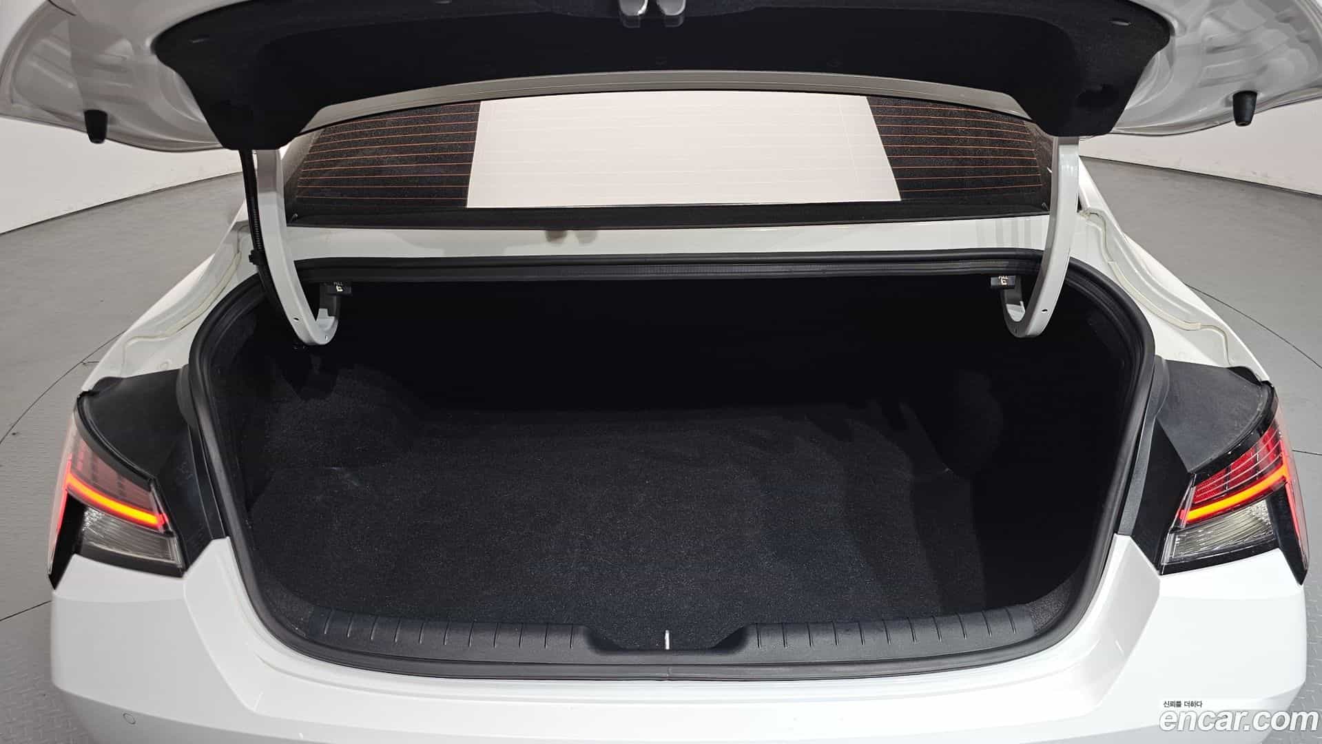 AVANTE Hyundai 2020.5-OPTION-024