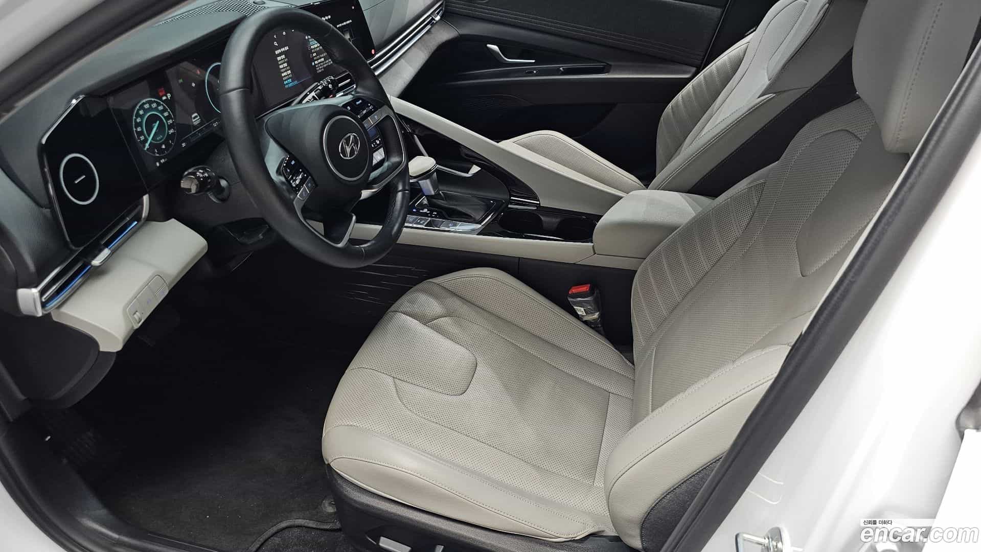 AVANTE Hyundai 2020.5-OPTION-048