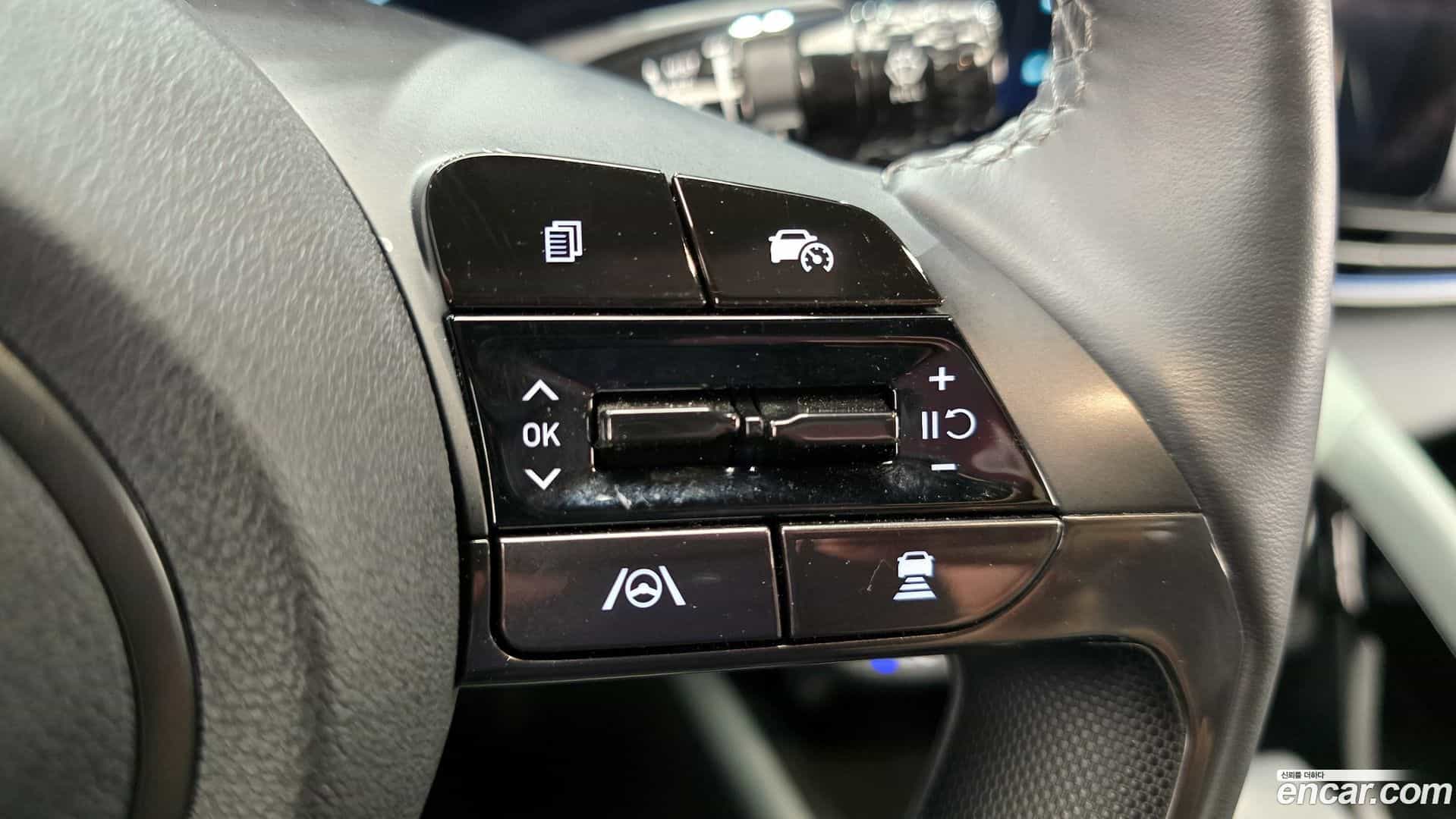 AVANTE Hyundai 2023.10-OPTION-020