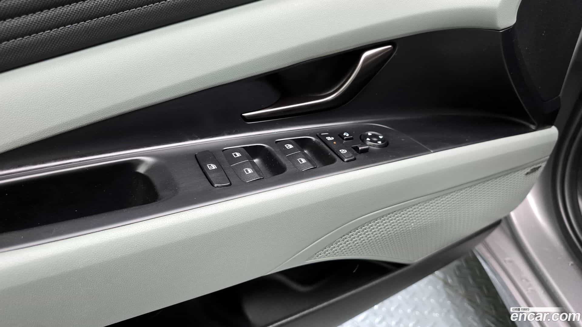 AVANTE Hyundai 2023.10-OPTION-024