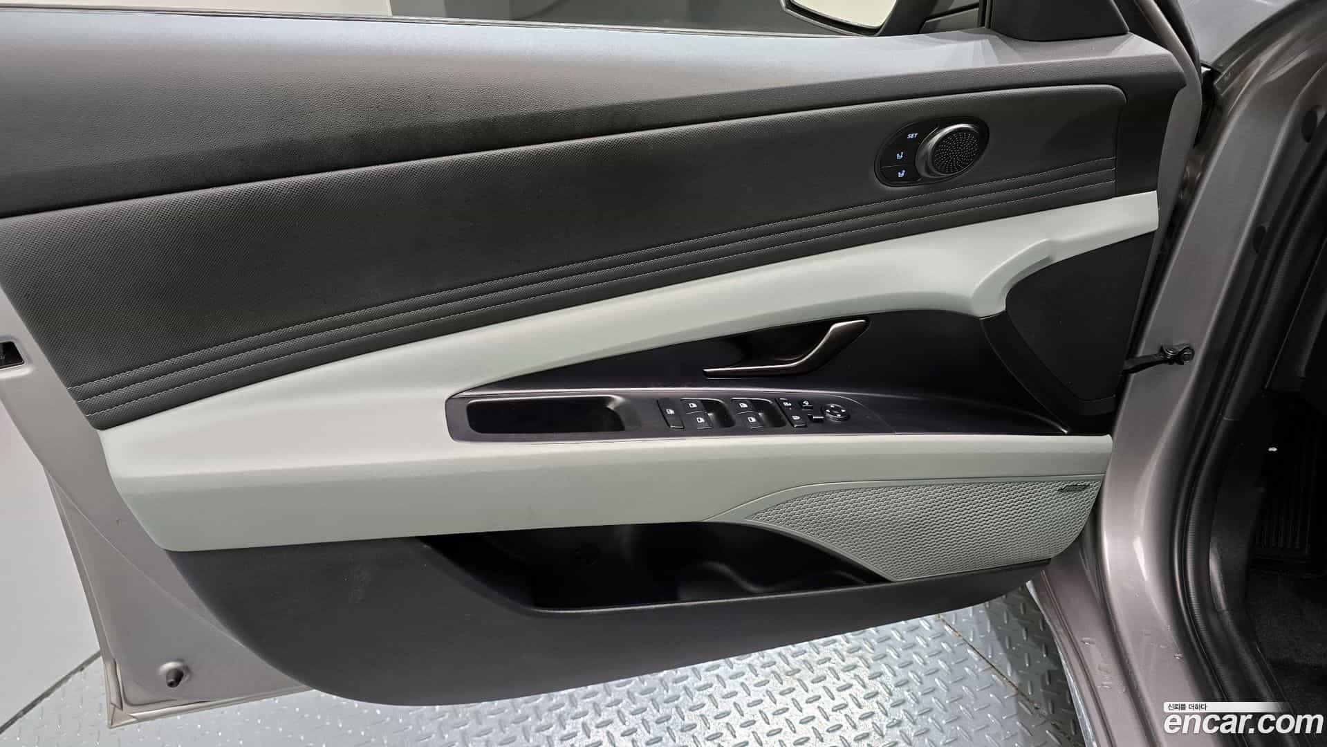 AVANTE Hyundai 2023.10-INNER-034