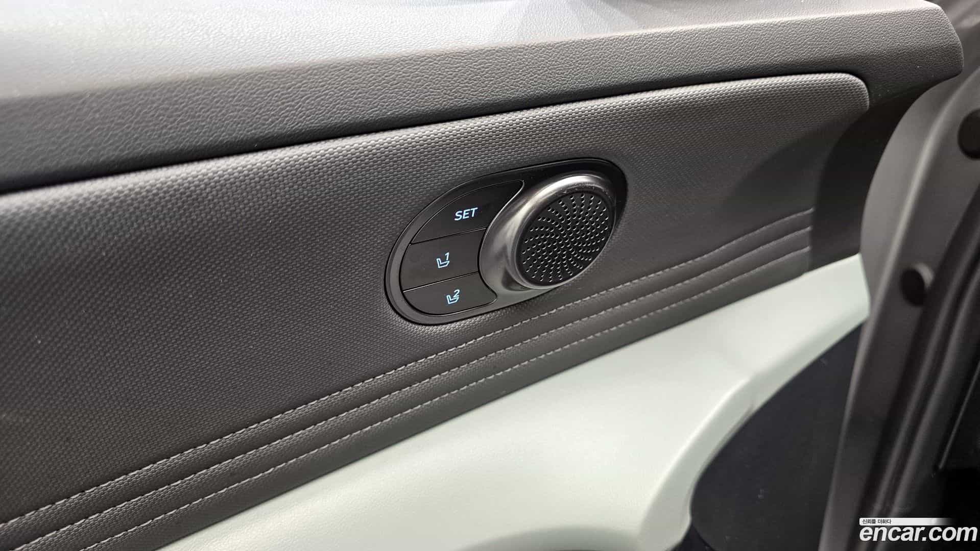 AVANTE Hyundai 2023.10-OPTION-047