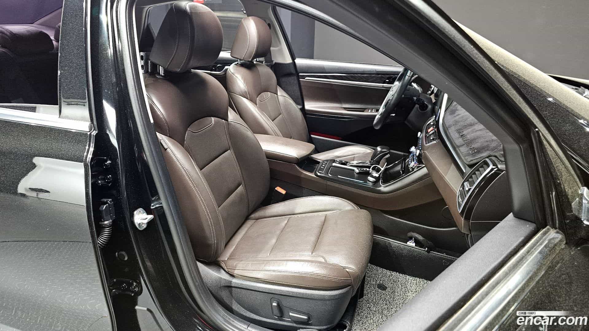 Grandeur Hyundai 2017.9-INNER-036