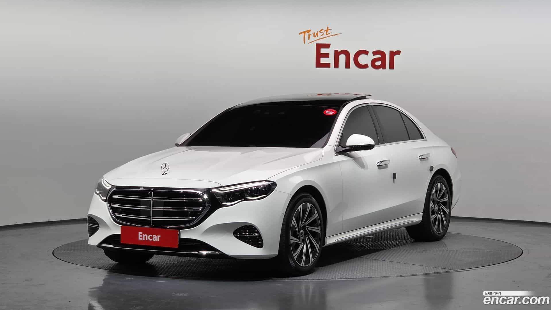 E-Class Mercedes-Benz 2024.7-OUTER-001