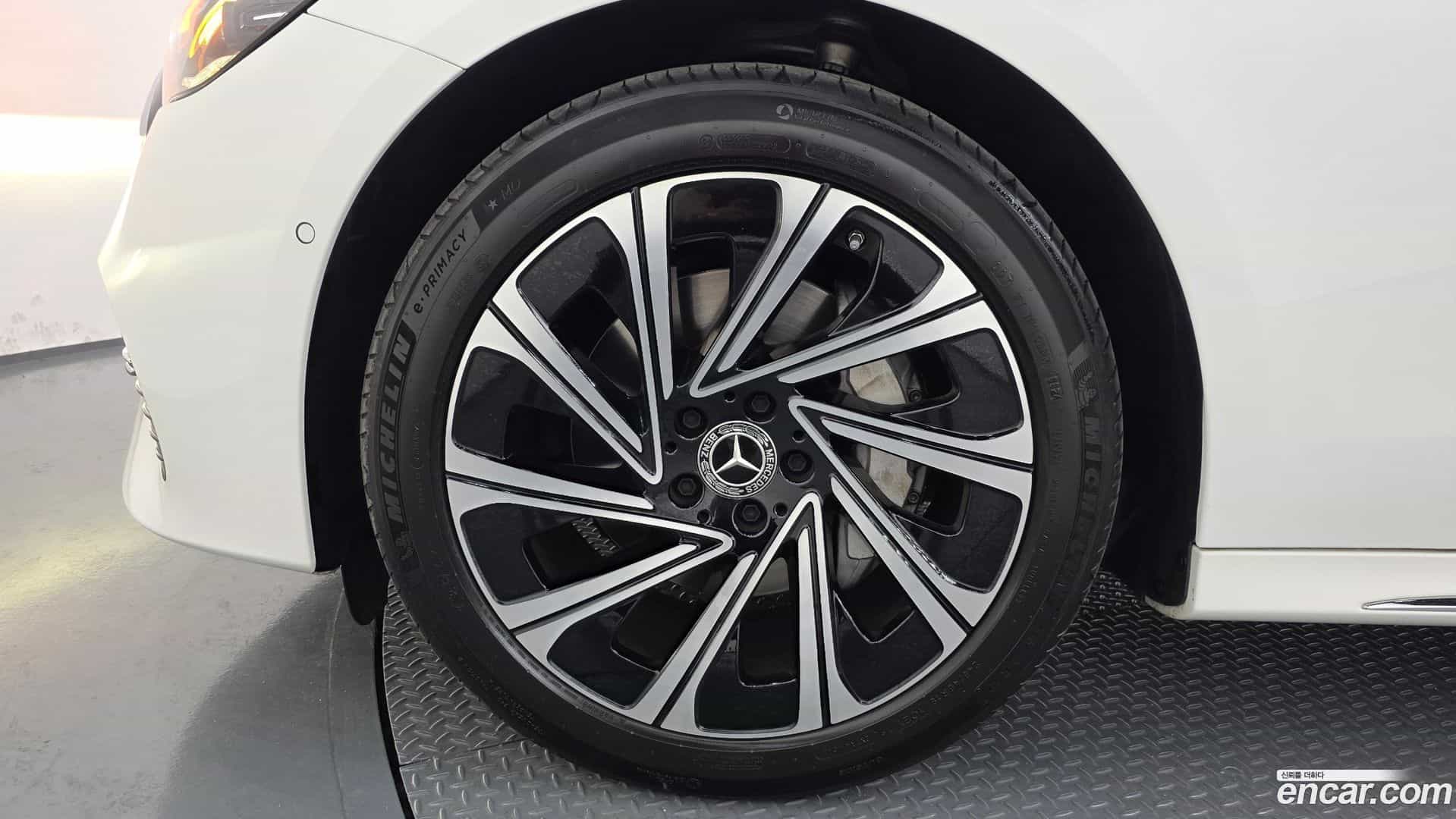 E-Class Mercedes-Benz 2024.7-OUTER-005
