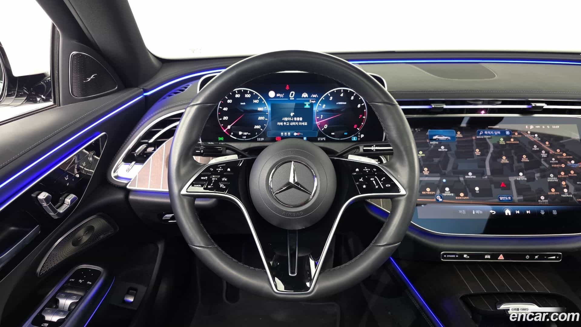 E-Class Mercedes-Benz 2024.7-OPTION-017
