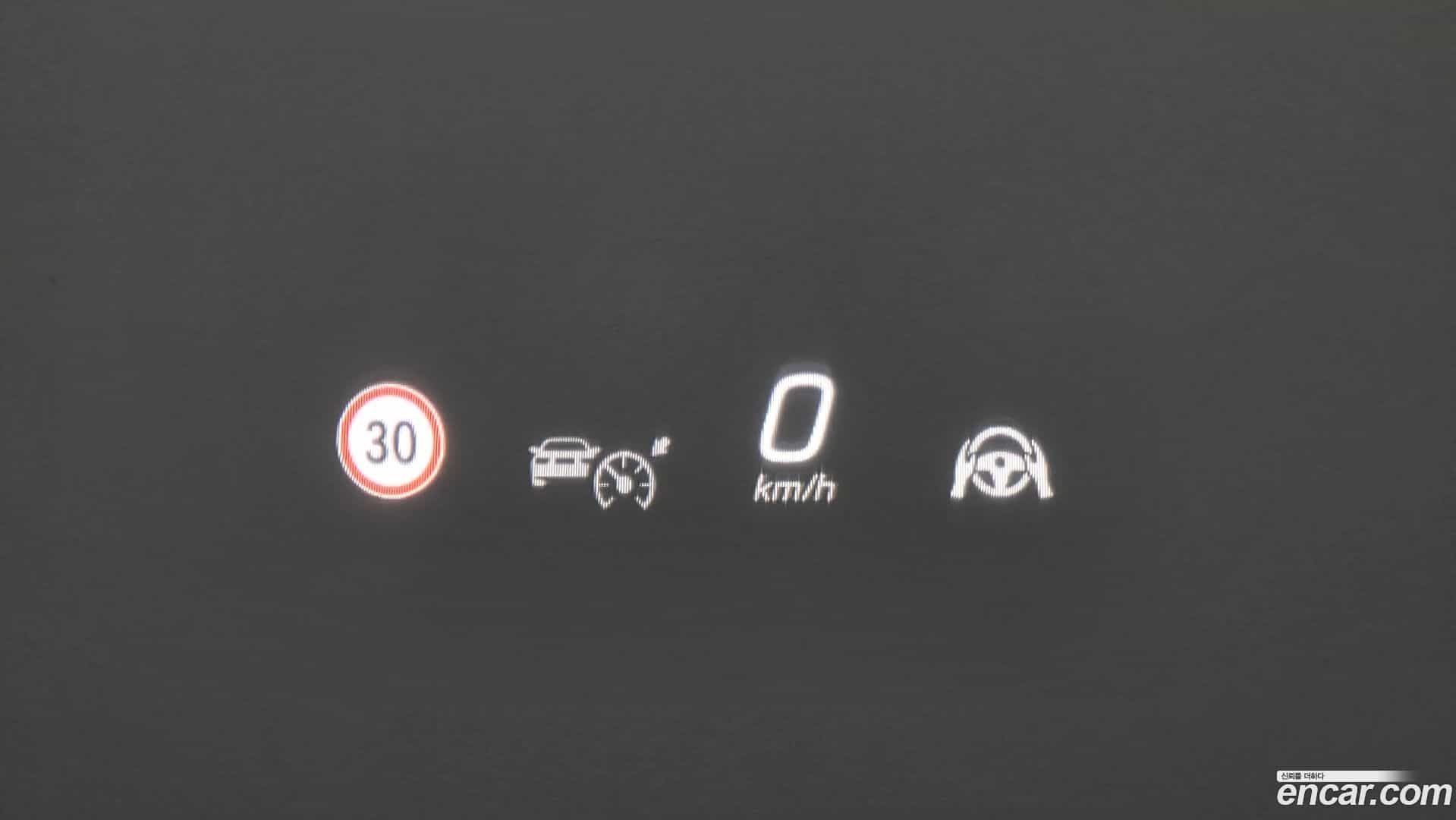 E-Class Mercedes-Benz 2024.7-OPTION-021