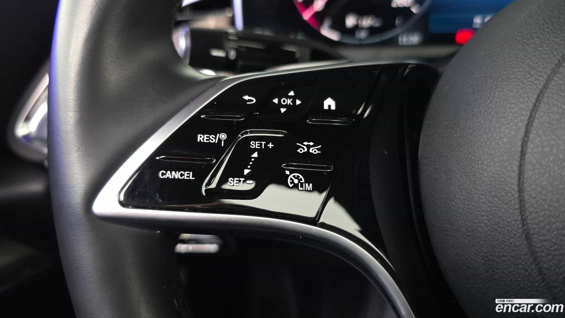 E-Class Mercedes-Benz 2024.7-OPTION-022