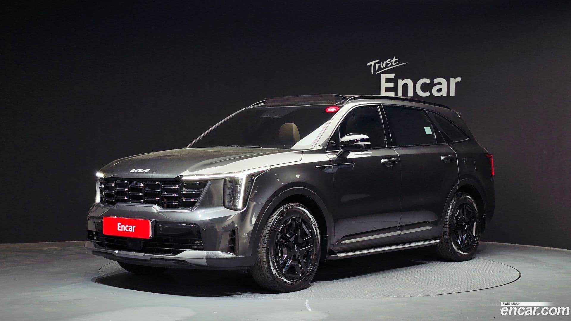 Main__Slider__Photo:Sorento Kia 2023.8-0