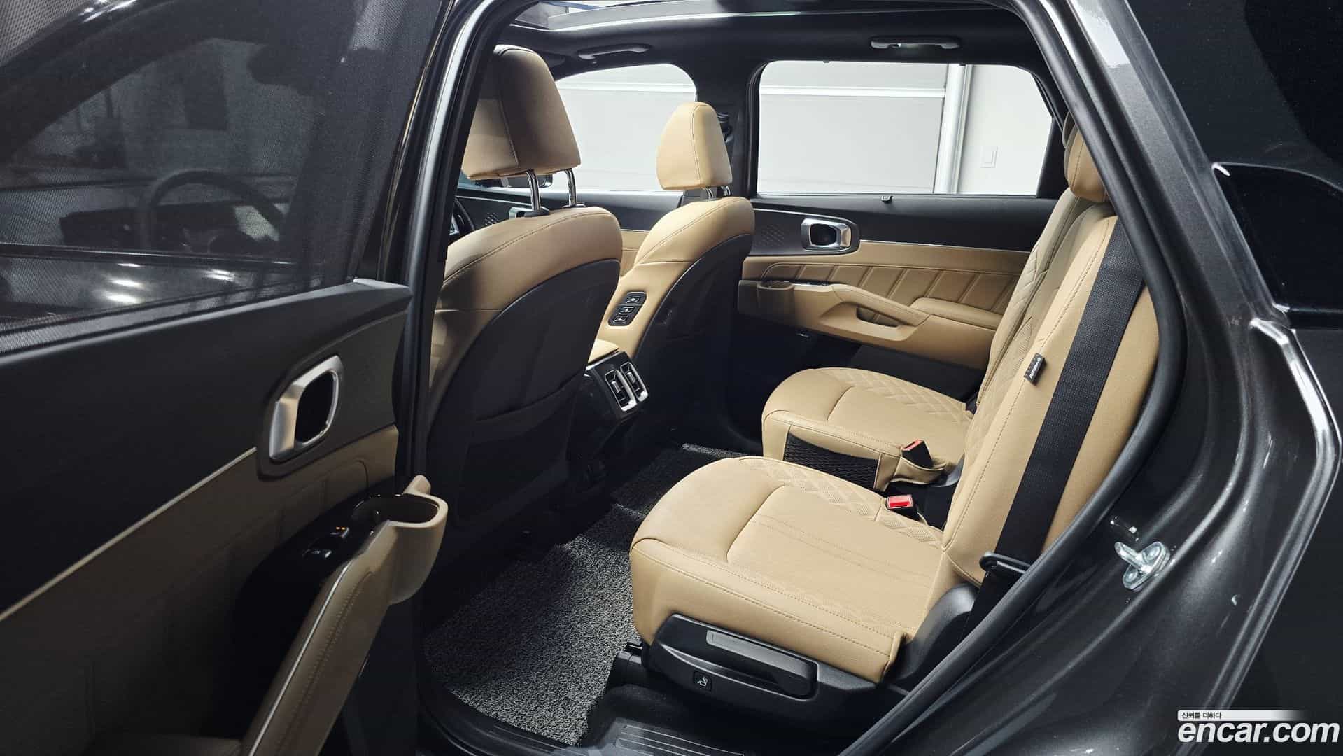 Sorento Kia 2023.8-OPTION-015