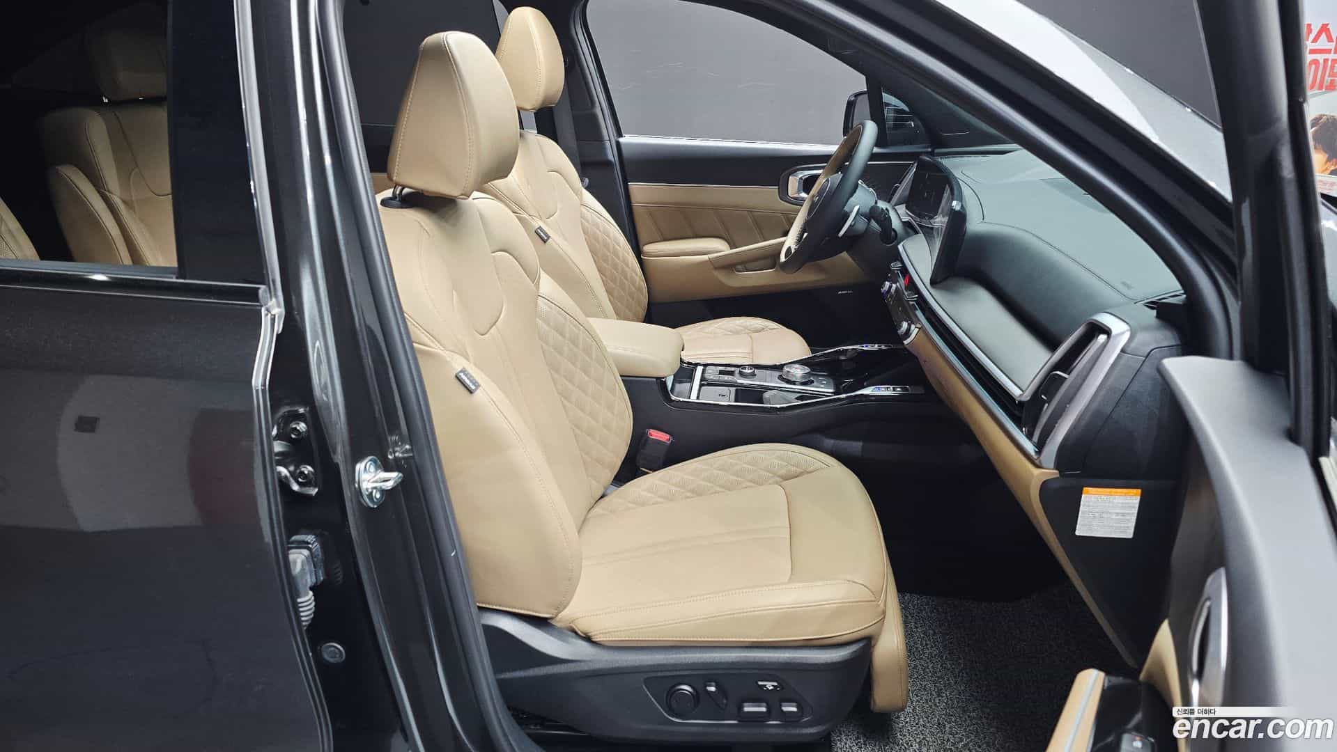 Sorento Kia 2023.8-OPTION-016