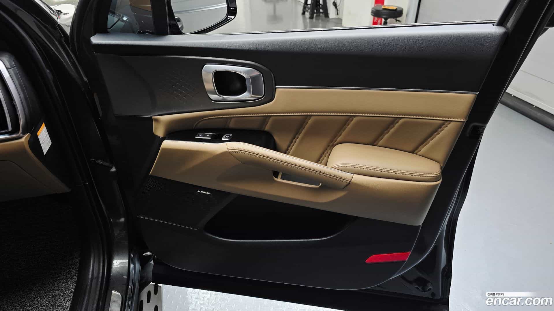Sorento Kia 2023.8-INNER-035