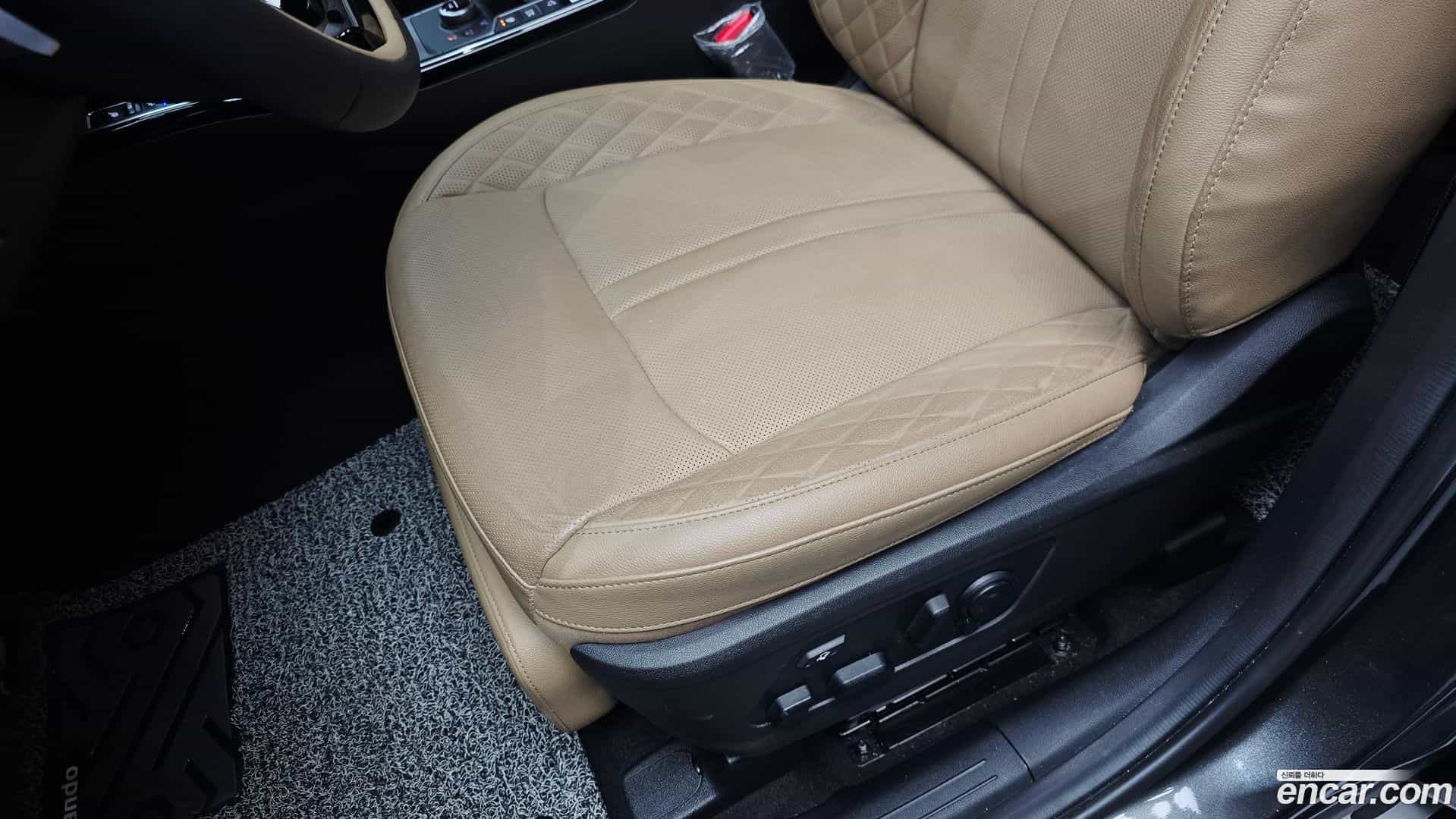 Sorento Kia 2023.8-OPTION-041
