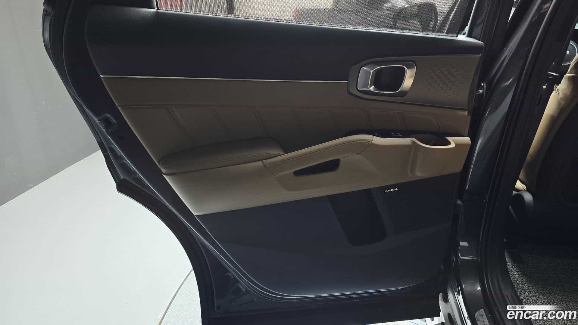 Sorento Kia 2023.8-OPTION-052