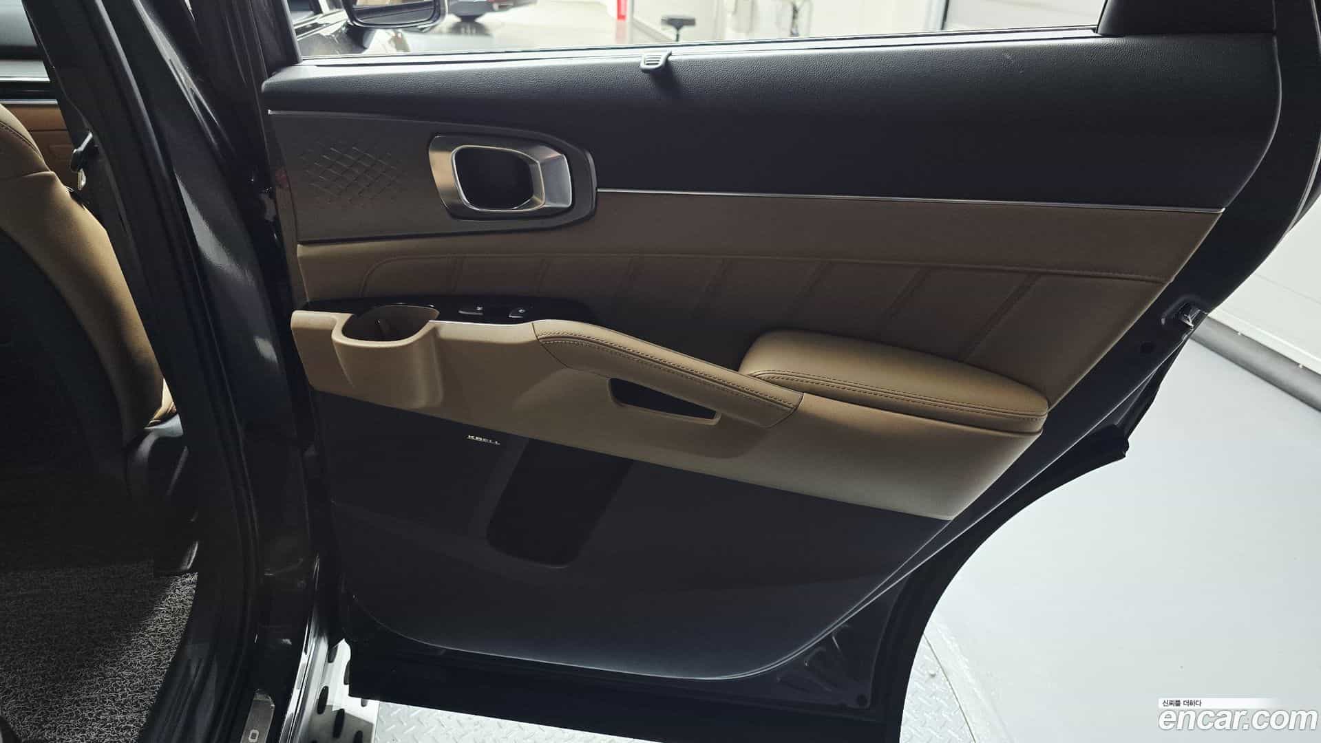 Sorento Kia 2023.8-OPTION-053