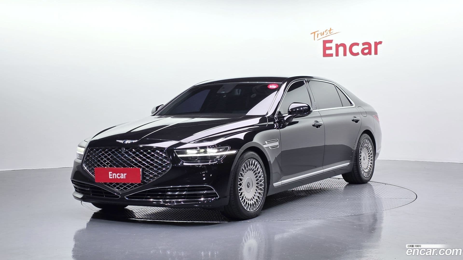 Main__Slider__Photo:G90 Genesis 2019.8-0