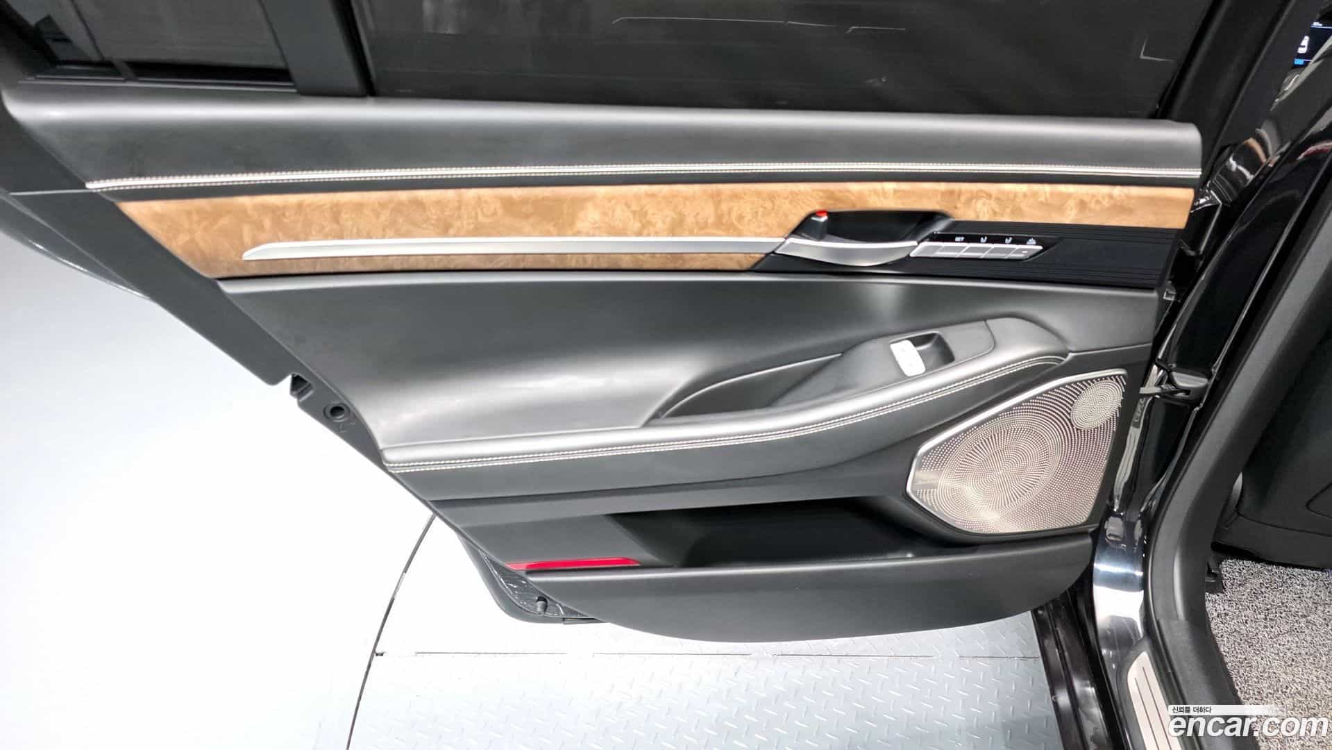 G90 Genesis 2019.8-INNER-035
