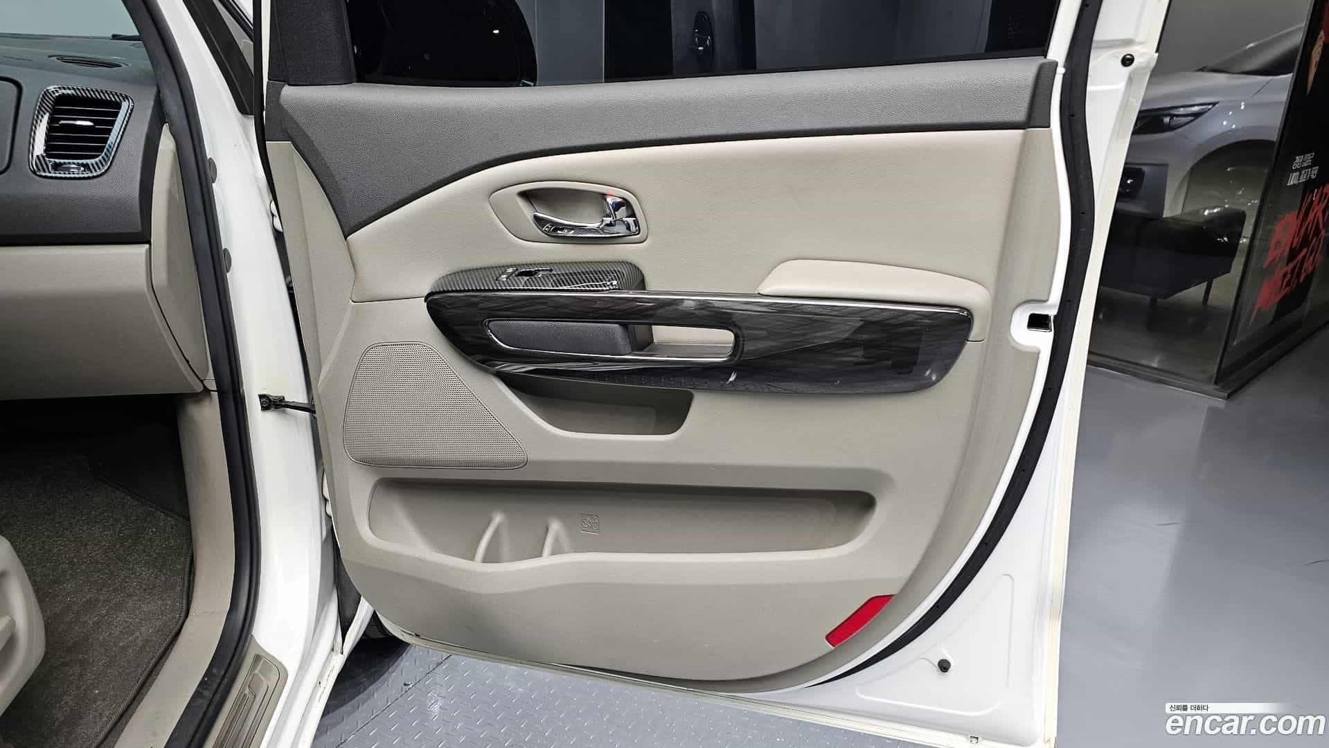 Canival Kia 2017.6-INNER-035