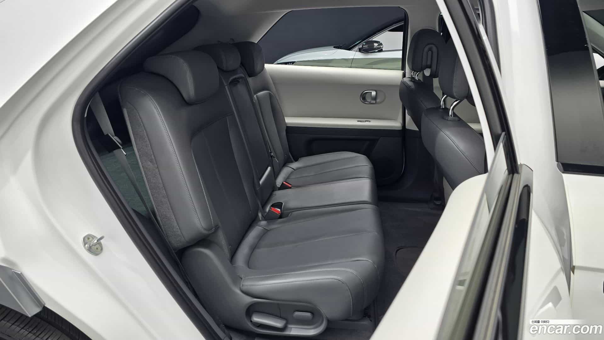 Ioniq5 Hyundai 2021.8-INNER-036