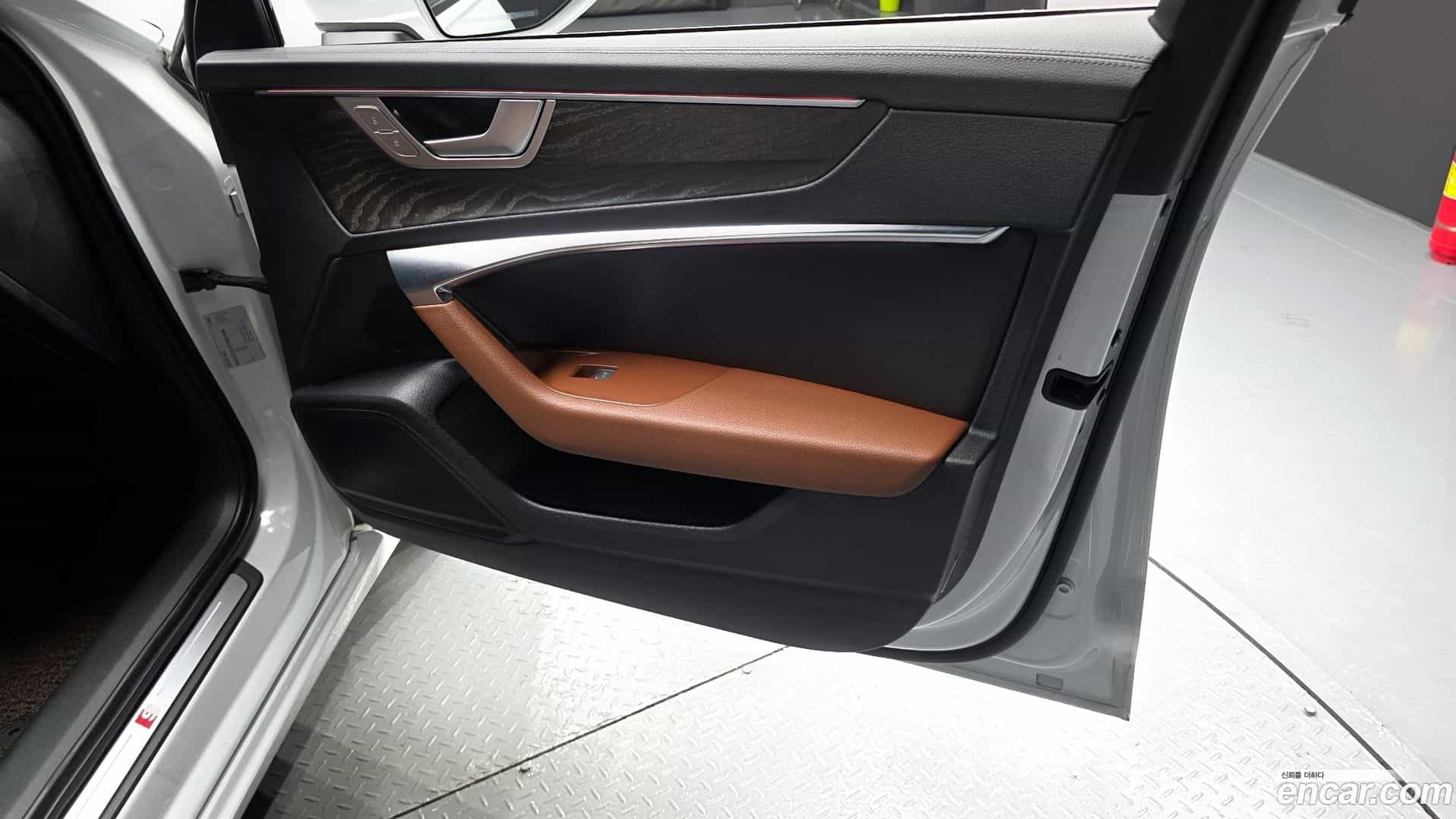 A6 Audi 2023.0-INNER-034