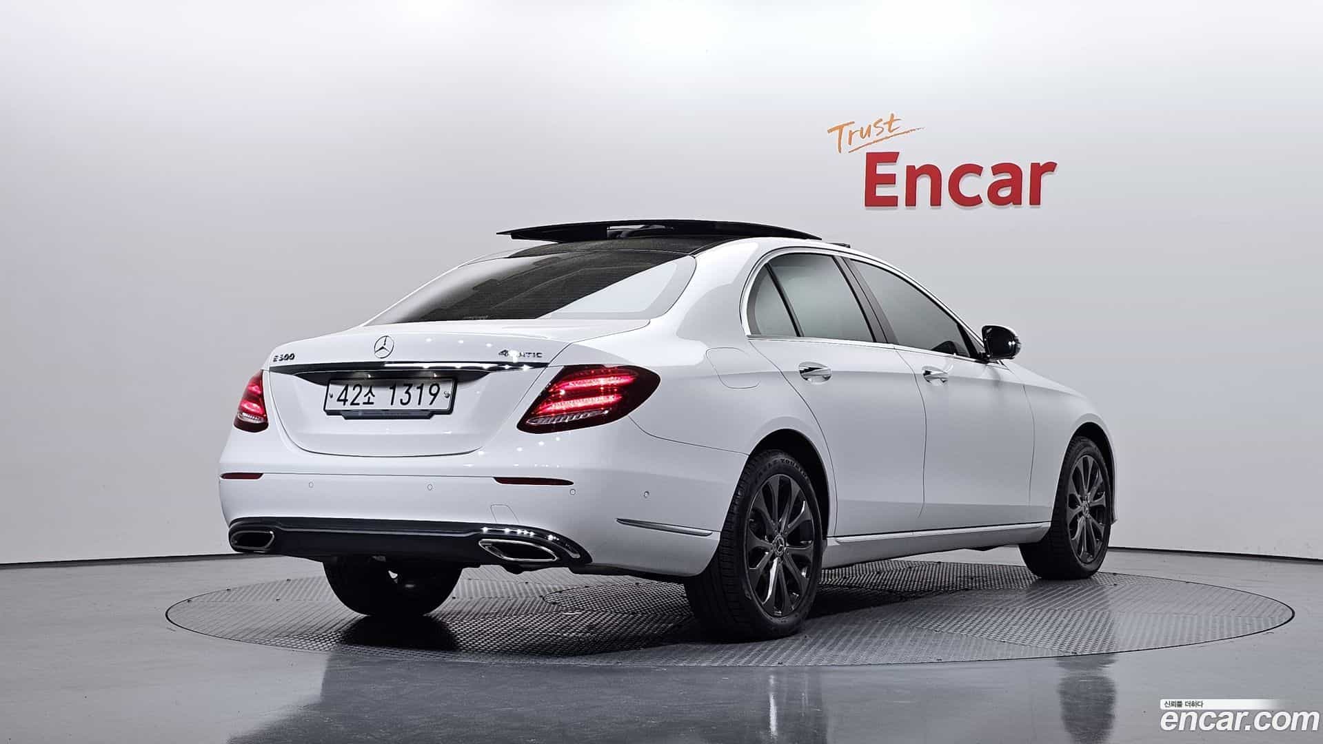 E-Class Mercedes-Benz 2018.0-OUTER-002