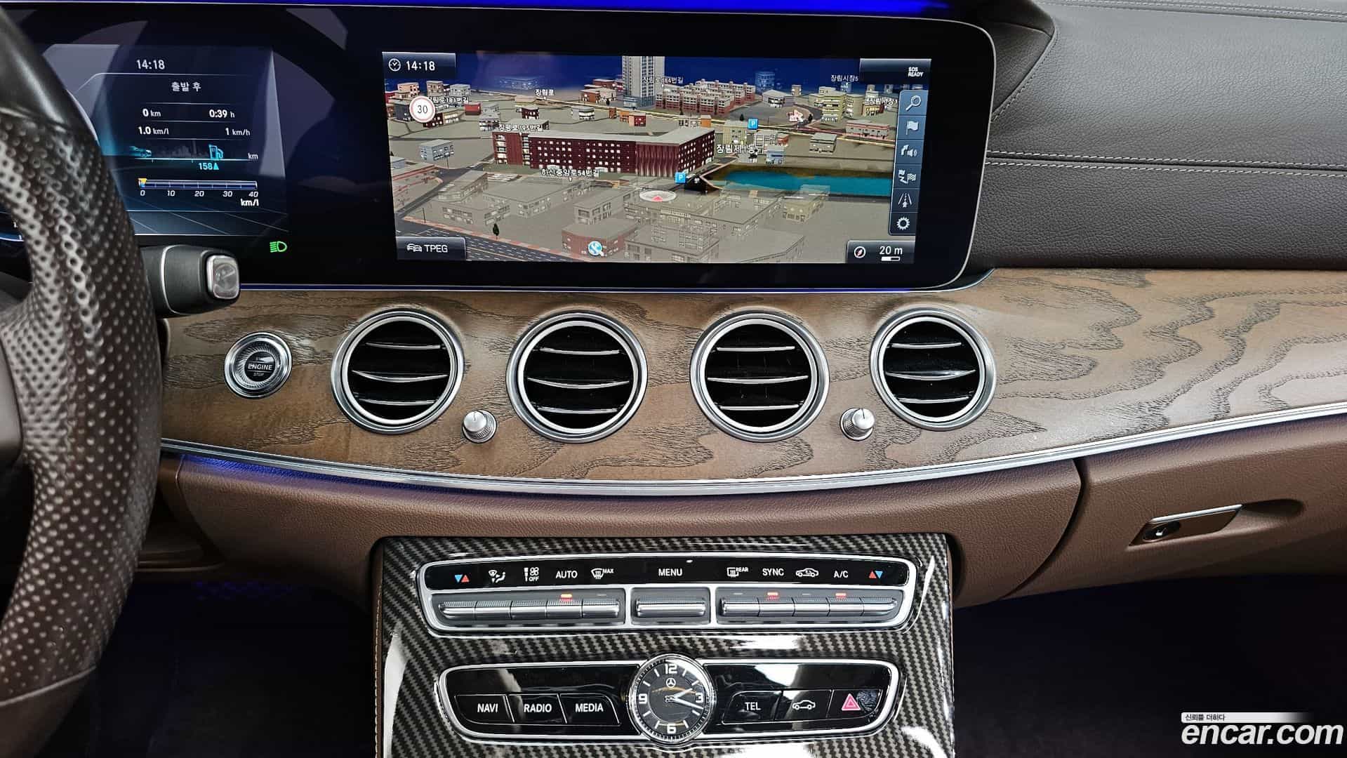 E-Class Mercedes-Benz 2018.0-OPTION-018