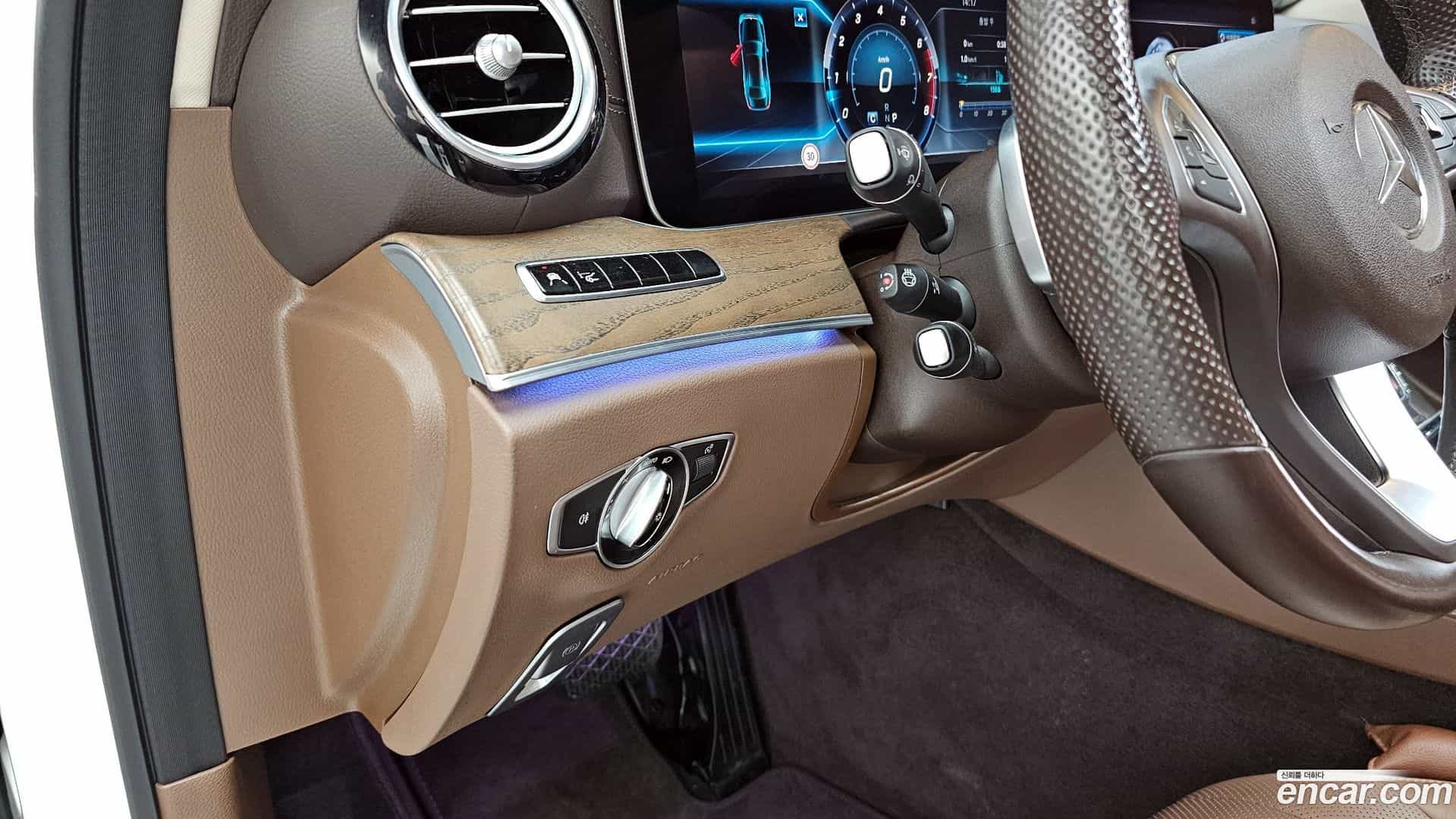 E-Class Mercedes-Benz 2018.0-OPTION-045