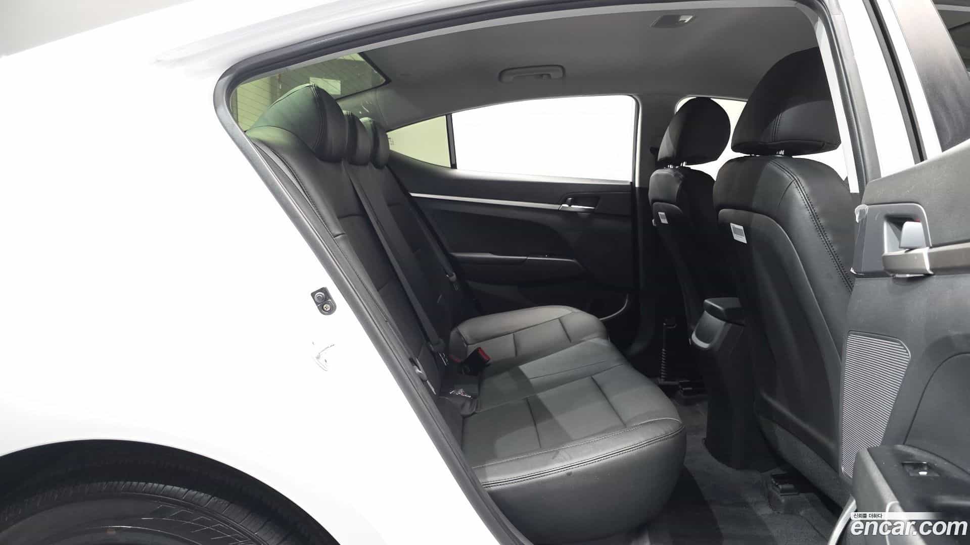 AVANTE Hyundai 2020.1-OPTION-015