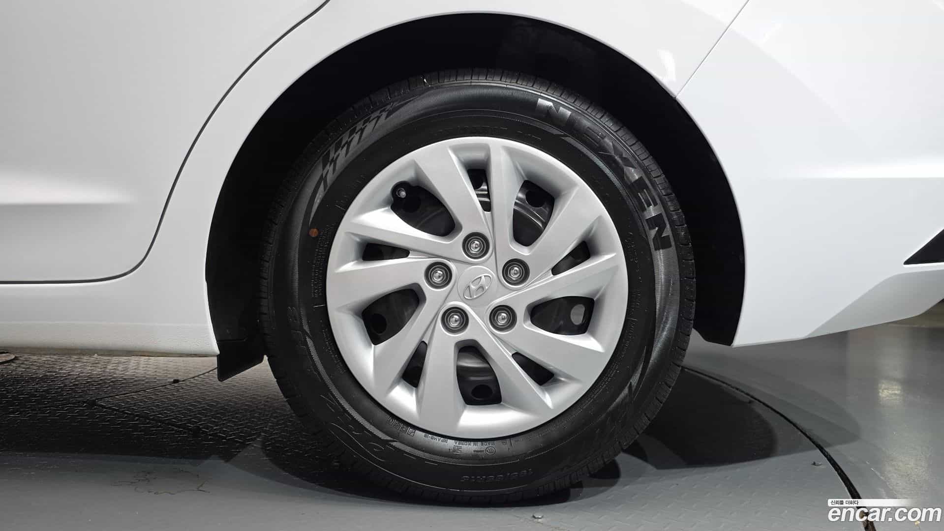 AVANTE Hyundai 2020.1-OUTER-031