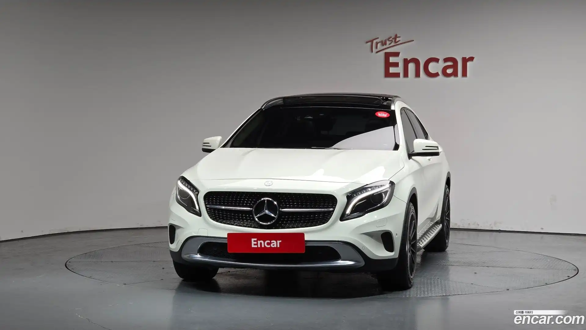 GLA-Class Mercedes-Benz 2015.11-OUTER-003