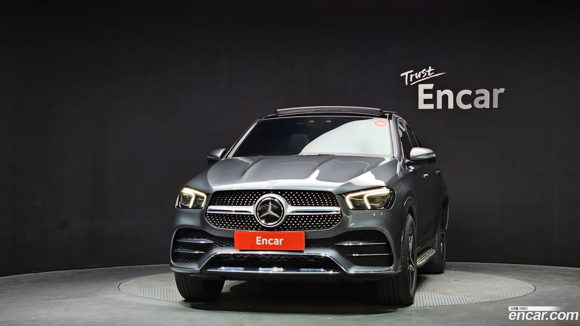 Main__Slider__Photo:GLE-Class Mercedes-Benz 2020.11-2