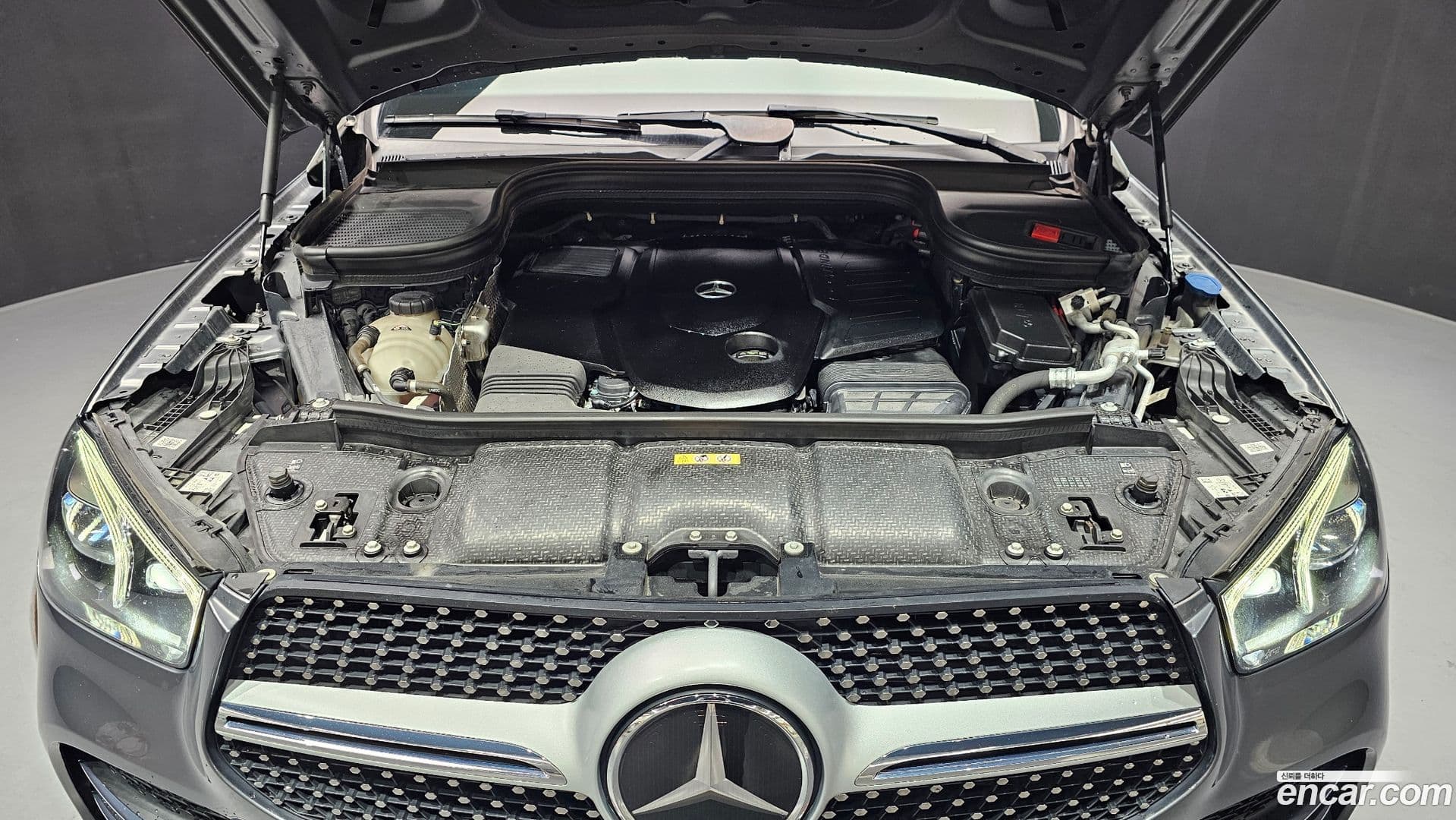 Main__Slider__Photo:GLE-Class Mercedes-Benz 2020.11-5