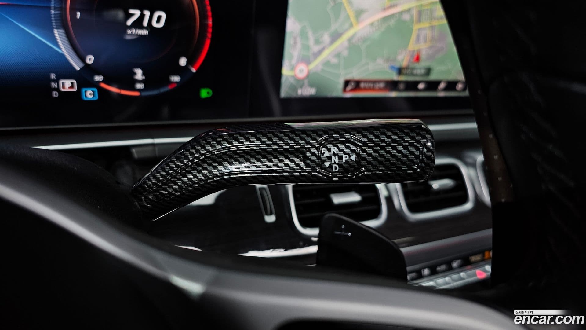 Main__Slider__Photo:GLE-Class Mercedes-Benz 2020.11-8