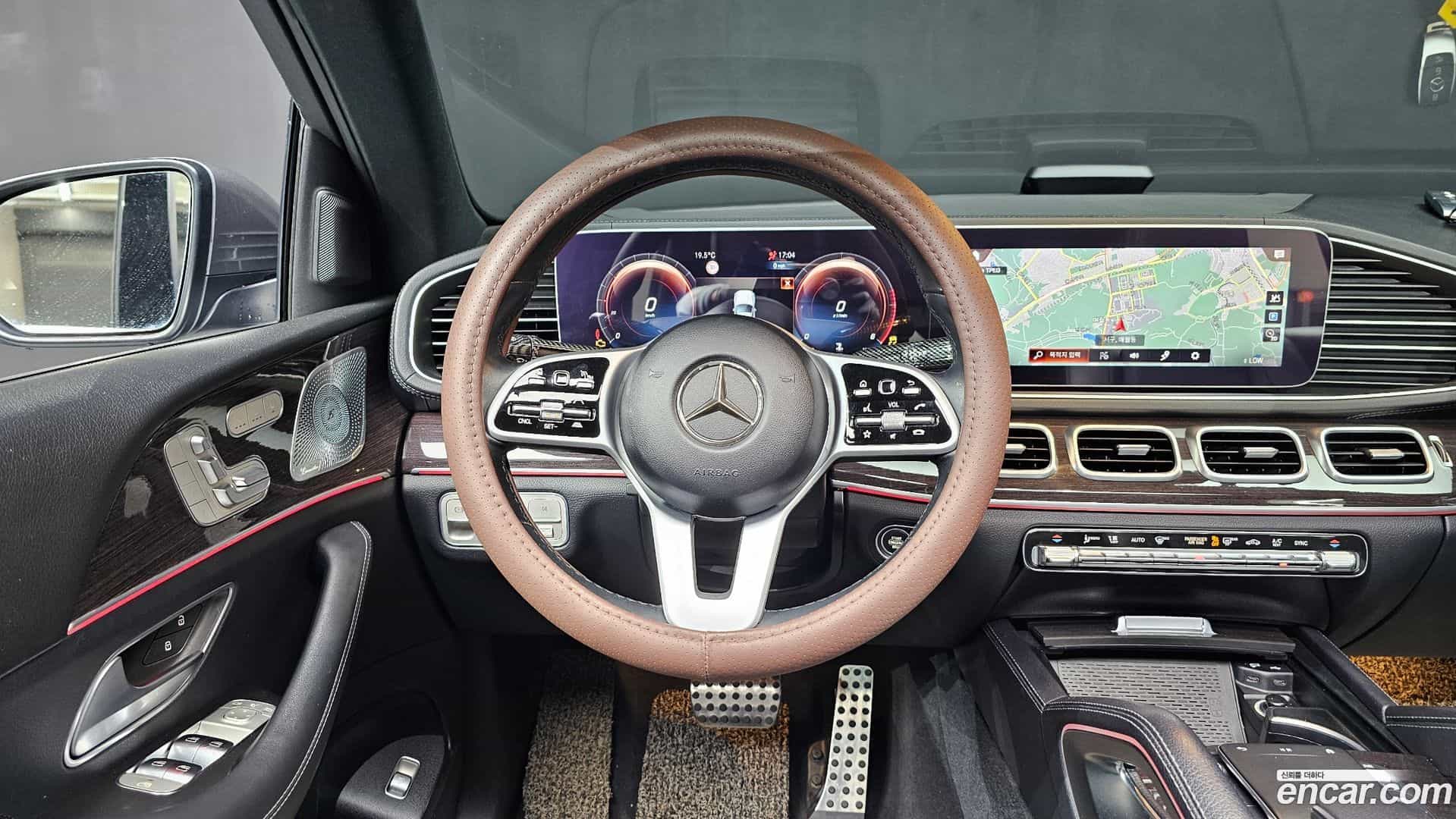 GLE-Class Mercedes-Benz 2020.11-OPTION-016