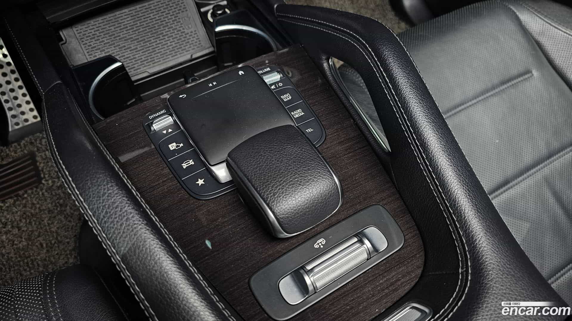 GLE-Class Mercedes-Benz 2020.11-OPTION-021