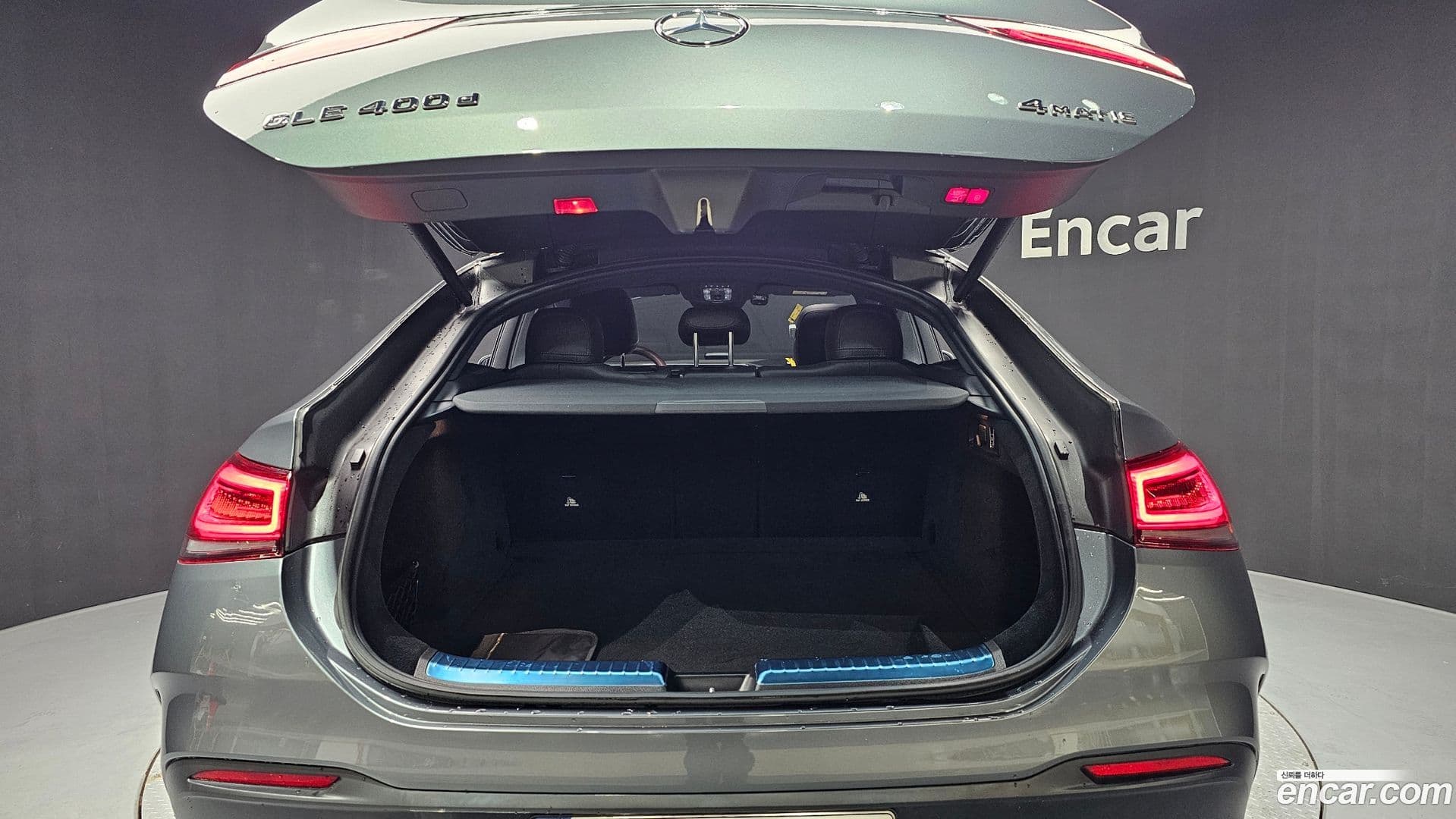 Main__Slider__Photo:GLE-Class Mercedes-Benz 2020.11-19