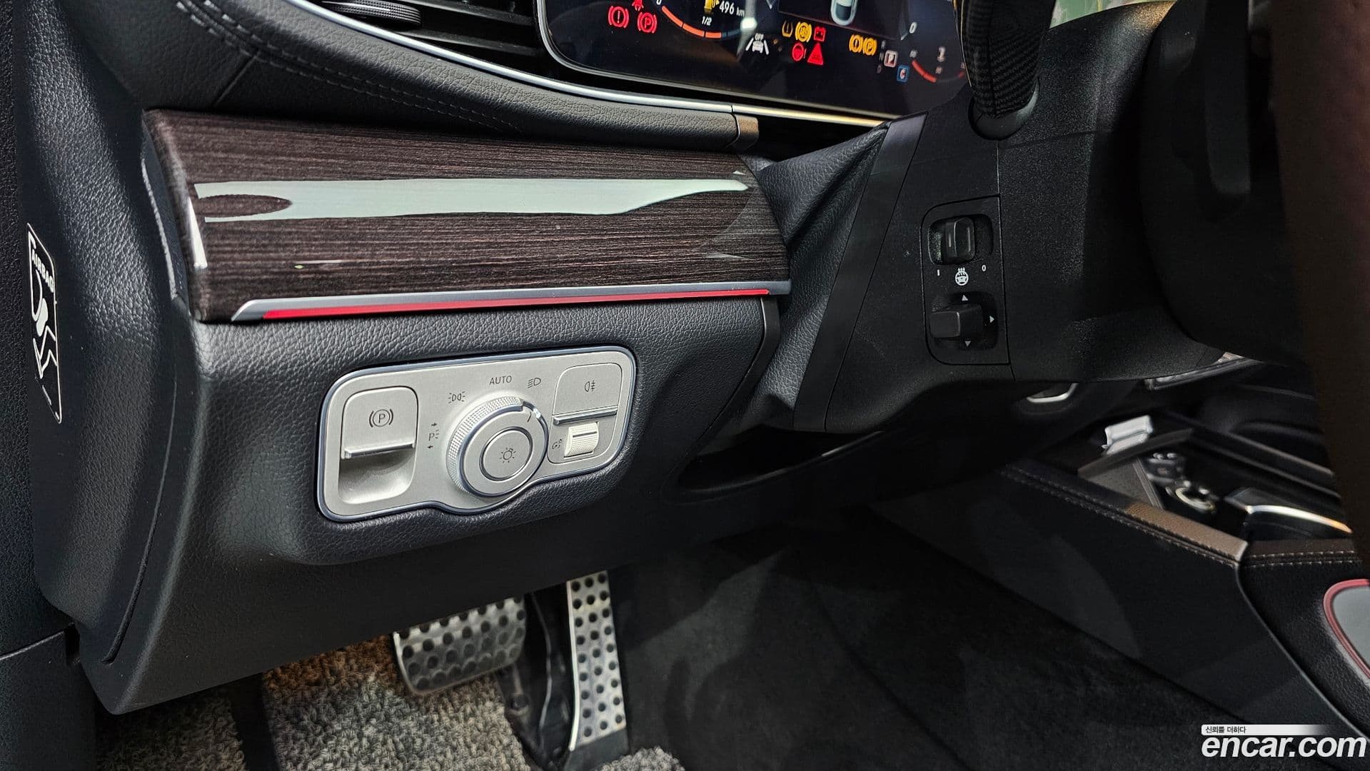 Main__Slider__Photo:GLE-Class Mercedes-Benz 2020.11-28
