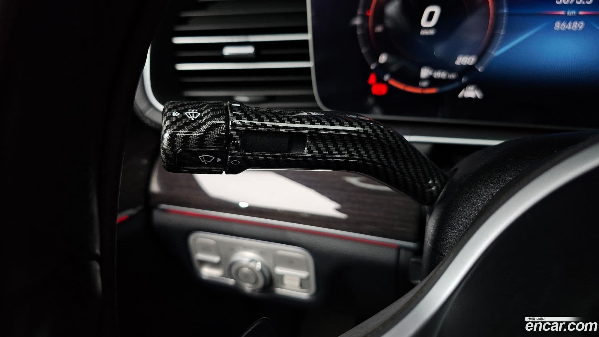 Main__Slider__Photo:GLE-Class Mercedes-Benz 2020.11-29