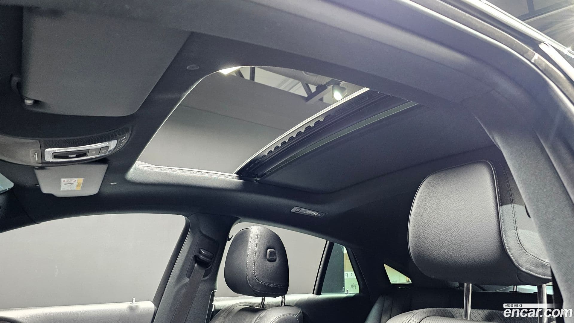 Main__Slider__Photo:GLE-Class Mercedes-Benz 2020.11-30