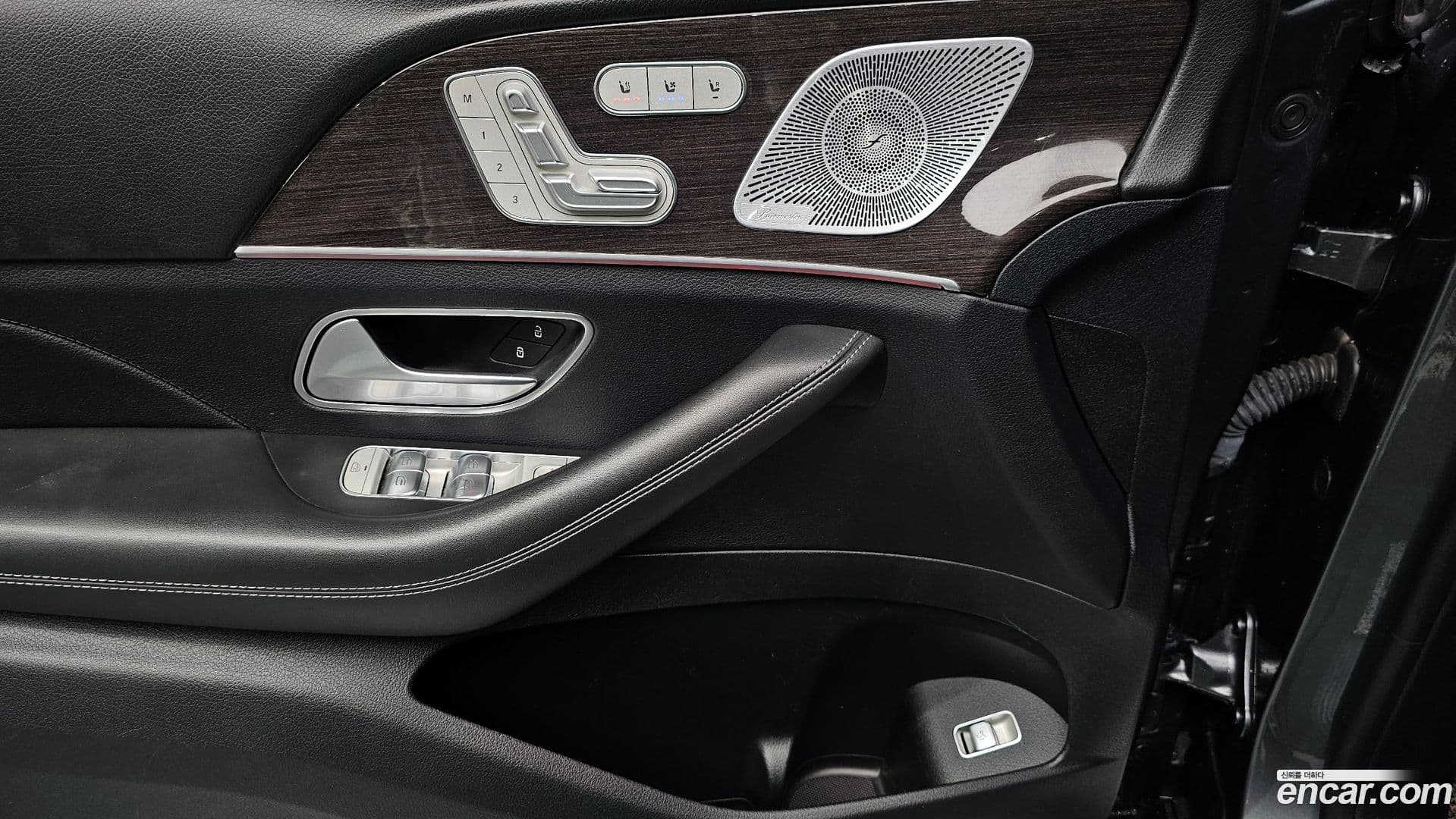 Main__Slider__Photo:GLE-Class Mercedes-Benz 2020.11-32