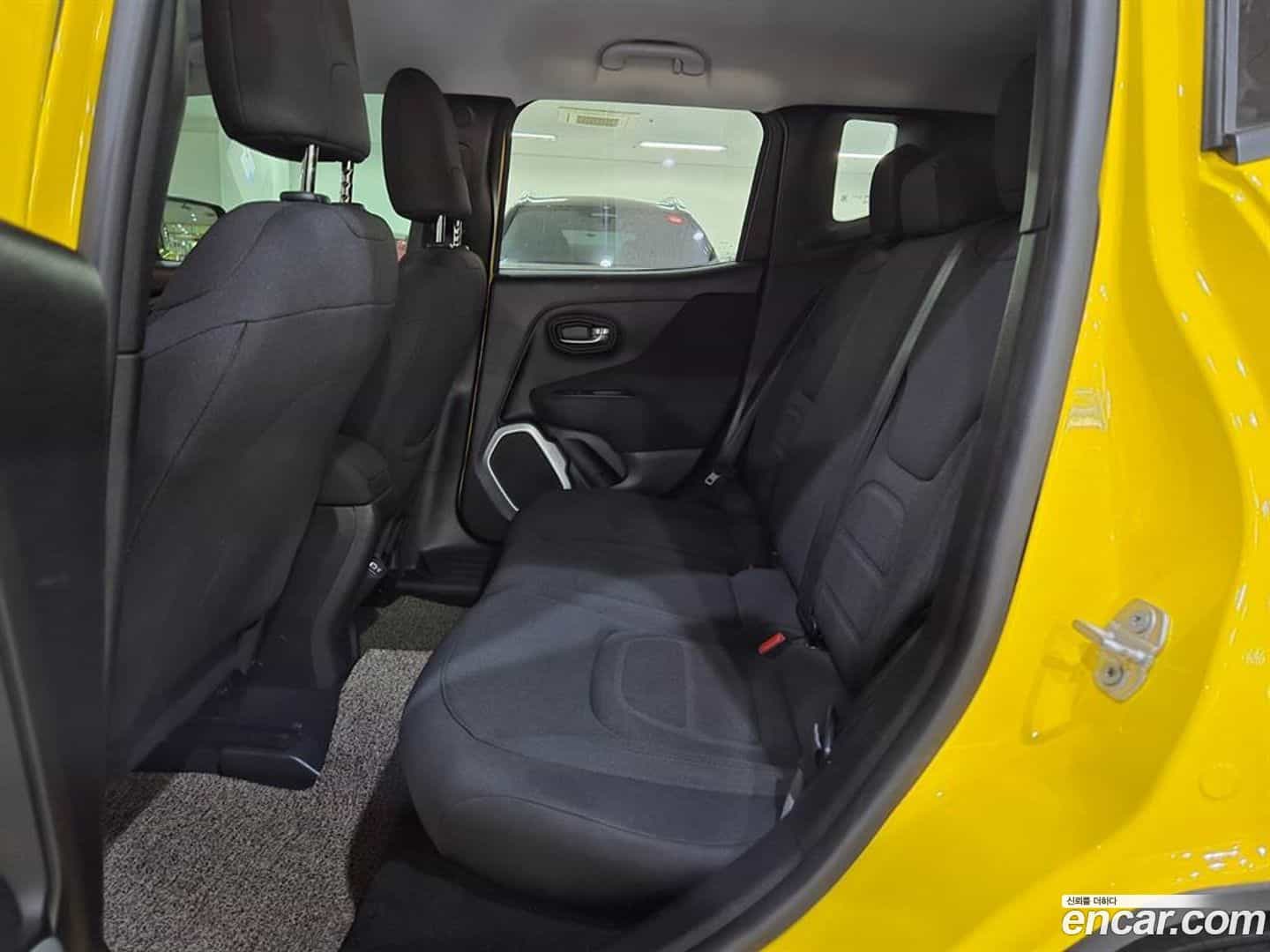 Renegade Jeep 2018.11-OPTION-016