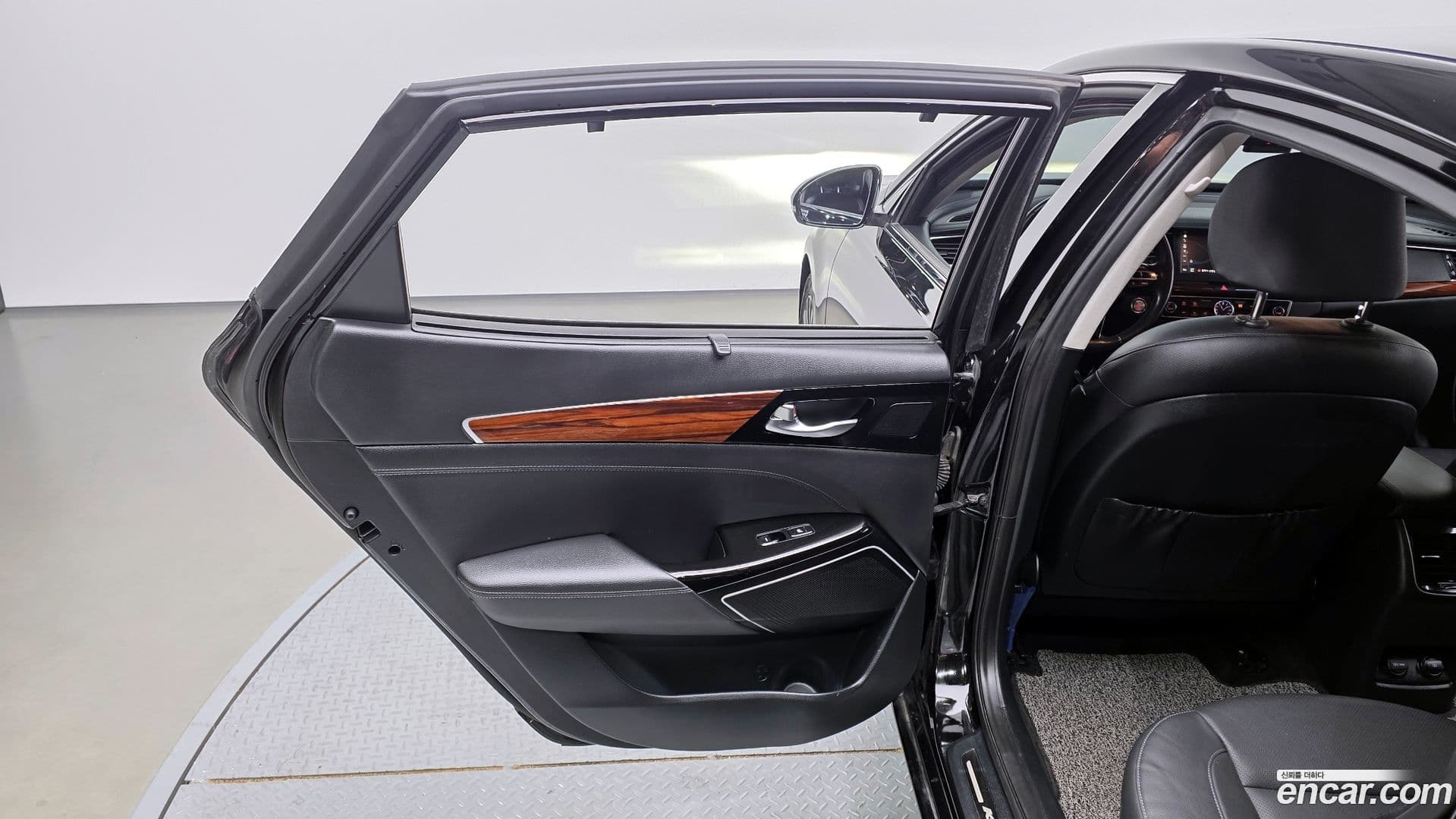 Main__Slider__Photo:K7 Kia 2017.3-24