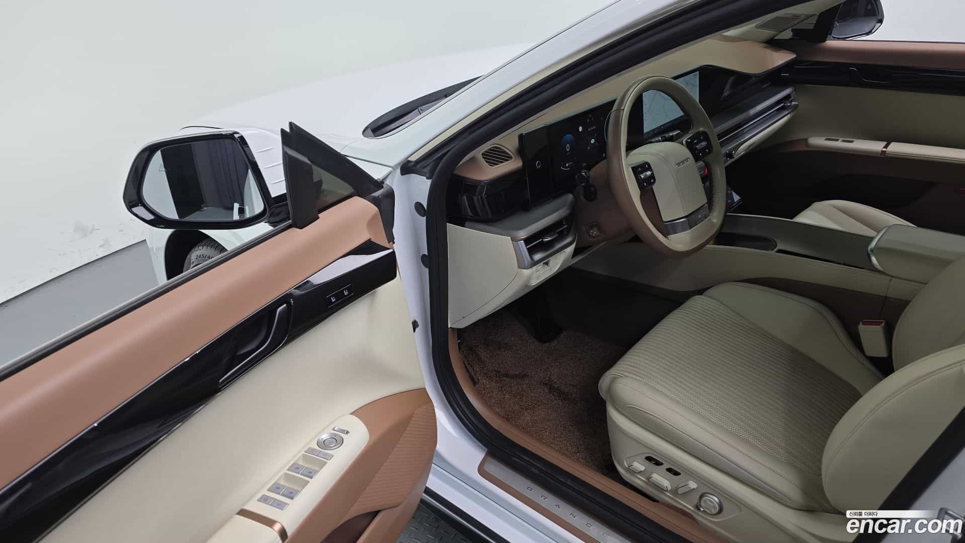 Grandeur Hyundai 2023.0-OPTION-016