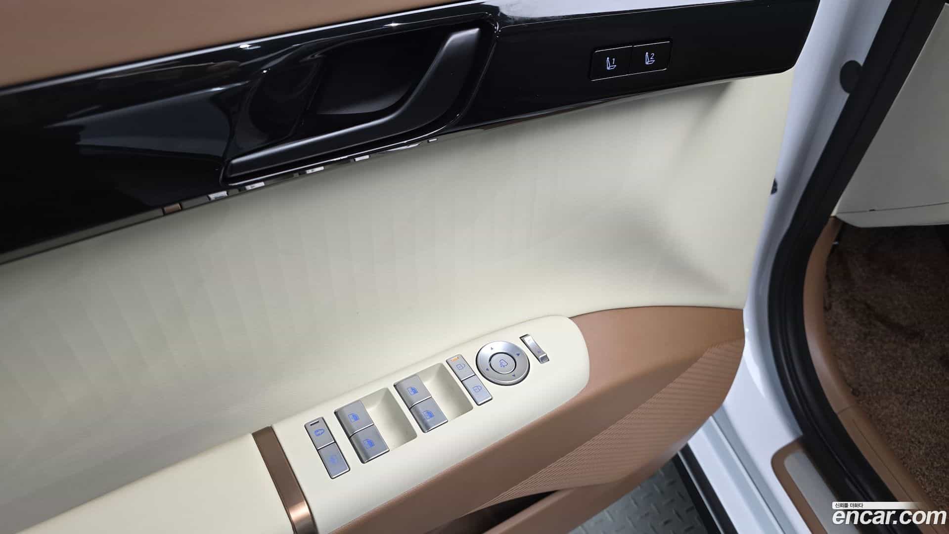 Grandeur Hyundai 2023.0-OPTION-017