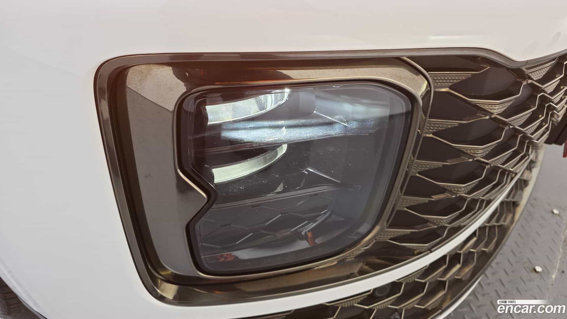 Grandeur Hyundai 2023.0-OUTER-032